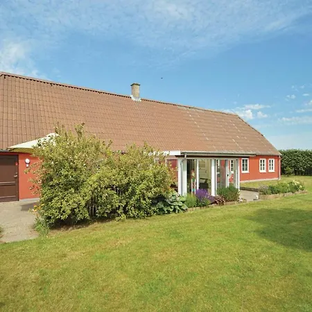 Nice In W/ 2 Bedrooms Højer