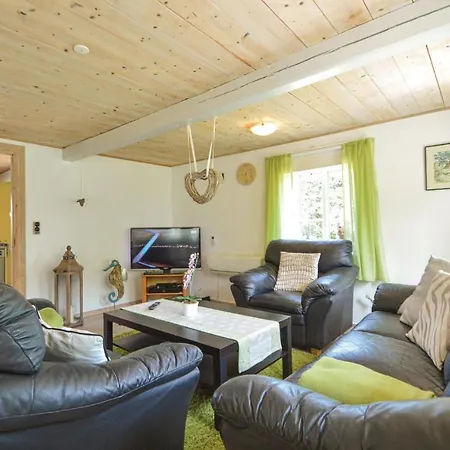 Nice In W/ 2 Bedrooms