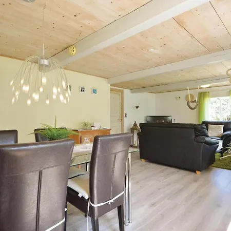 Nice In W/ 2 Bedrooms Højer