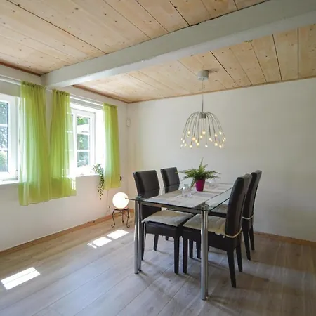 Nice In W/ 2 Bedrooms Σπίτι διακοπών *